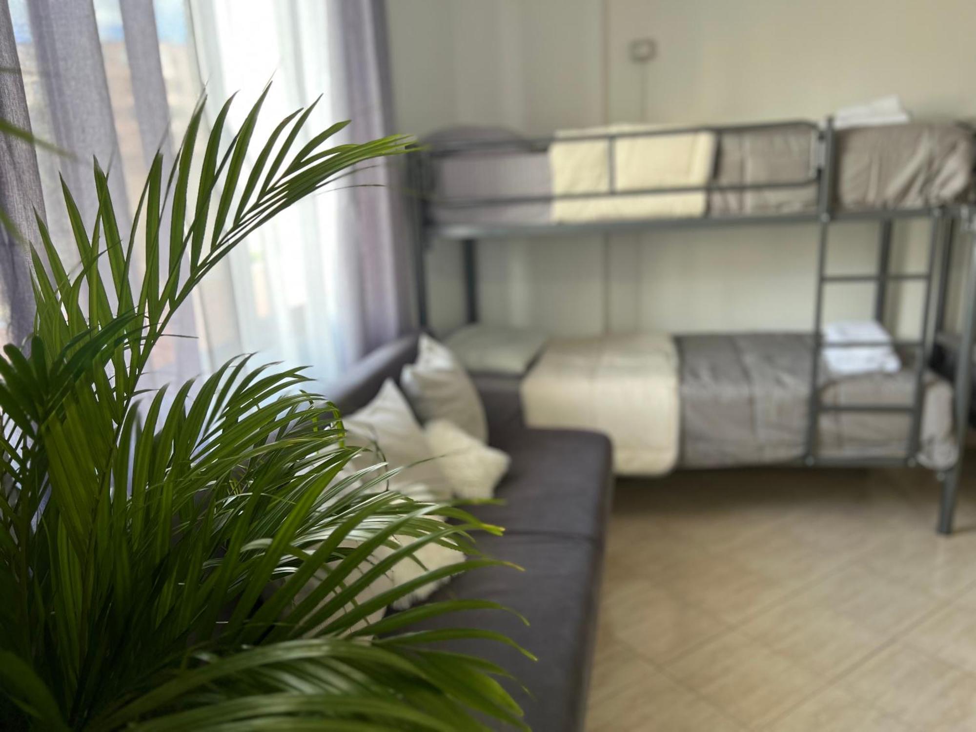 Hostel By Fenix טיראנה מראה חיצוני תמונה